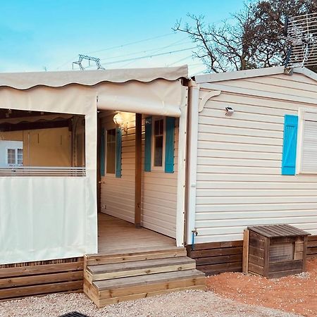 Joli Mobil-Home De Vacances, Ideal Pour Les Familles Rocbaron Kültér fotó